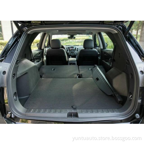 Gasoline mid-size SUV chevrolet Equinox